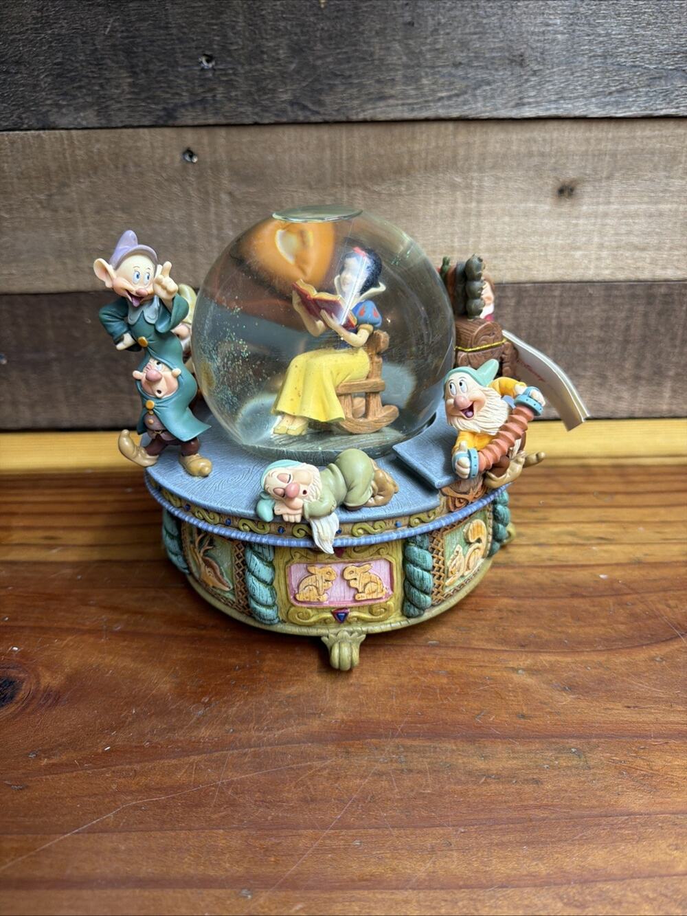 Disney Snow White And the Seven Dwarfs Musical Snow Globe rocks In Styrofoam